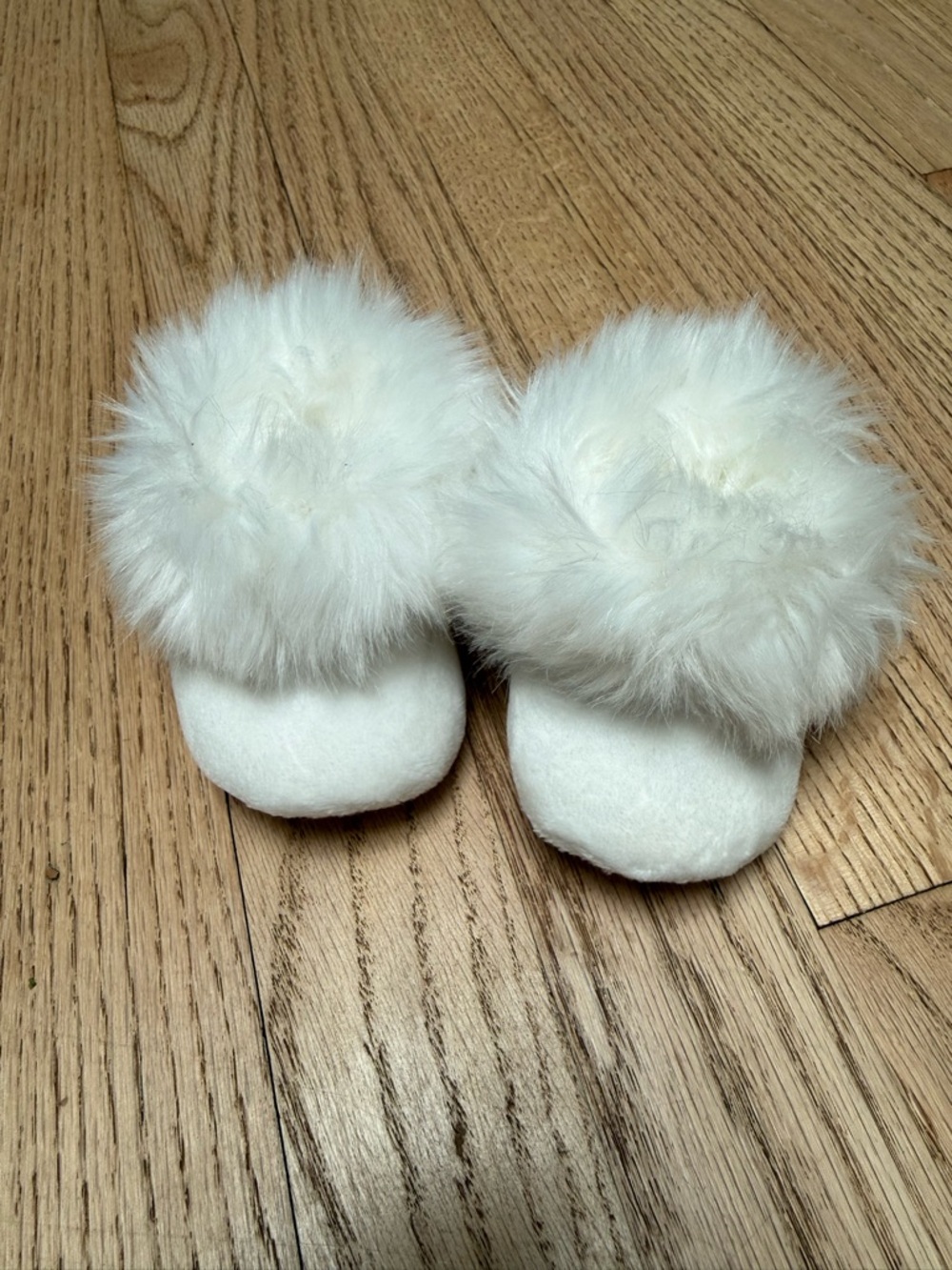 RH Baby Booties - White Fur